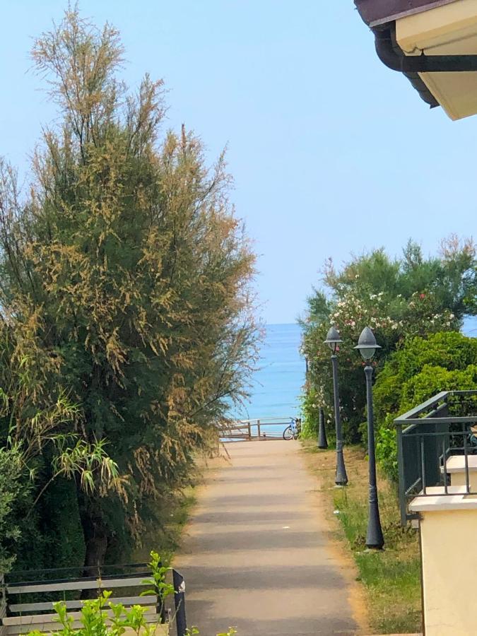 Domus Thalia Villa Sperlonga Bagian luar foto
